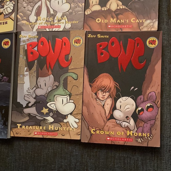 BONE Graphic Novel Series - Picture 7 of 7